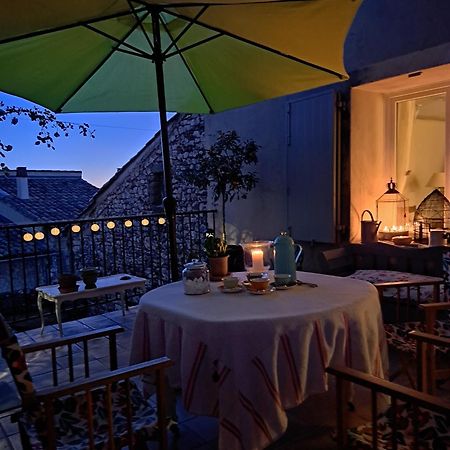 La Maison De Gisele Bed & Breakfast Saint-Victor-des-Oules Eksteriør bilde