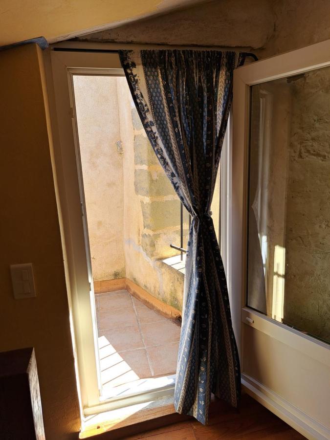 La Maison De Gisele Bed & Breakfast Saint-Victor-des-Oules Eksteriør bilde