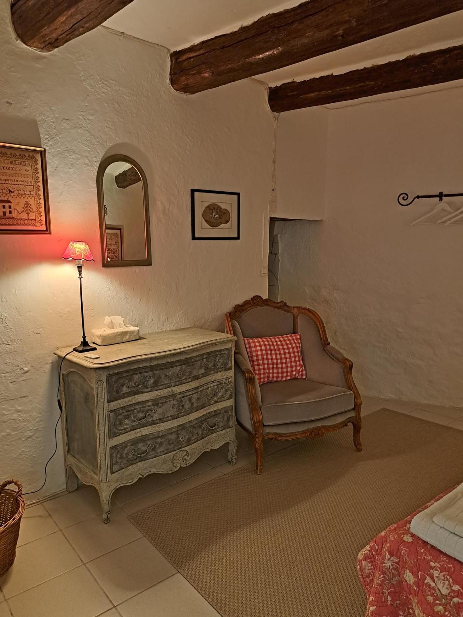 La Maison De Gisele Bed & Breakfast Saint-Victor-des-Oules Eksteriør bilde